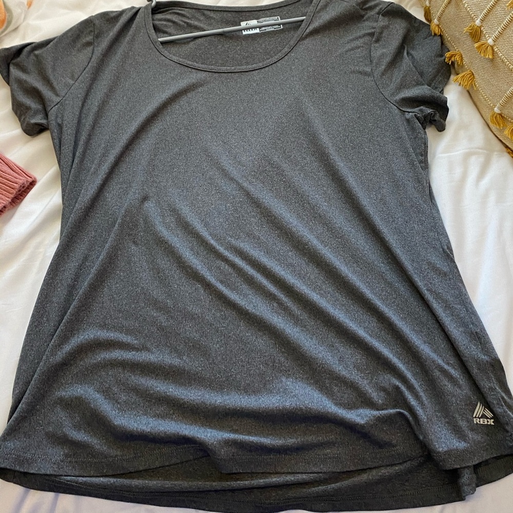 workout top